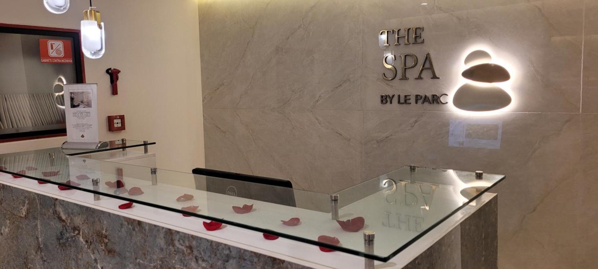 קיטו Le Parc Residences With Hotel Services מראה חיצוני תמונה